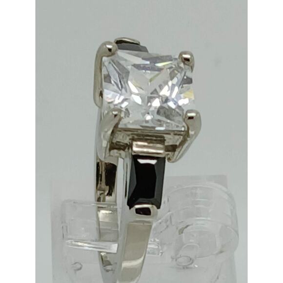 Vintage 3-Stone Gold GP Silver Tone Princess Cut Black CZ Engagement Ring Size 8 - Picture 8 of 10